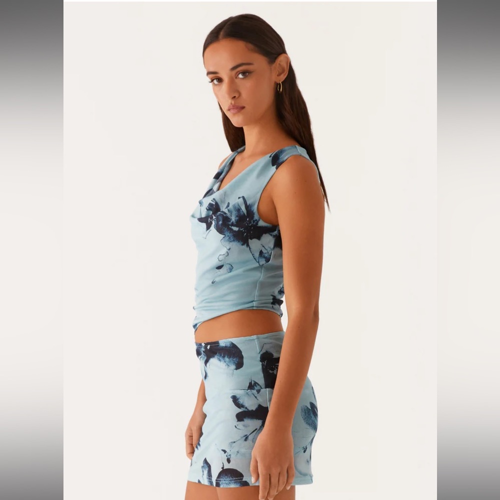 Peppermayo Exclusive - Nicola Mini Dress - Blue Black Floral, NWT size 4 - Picture 2 of 8